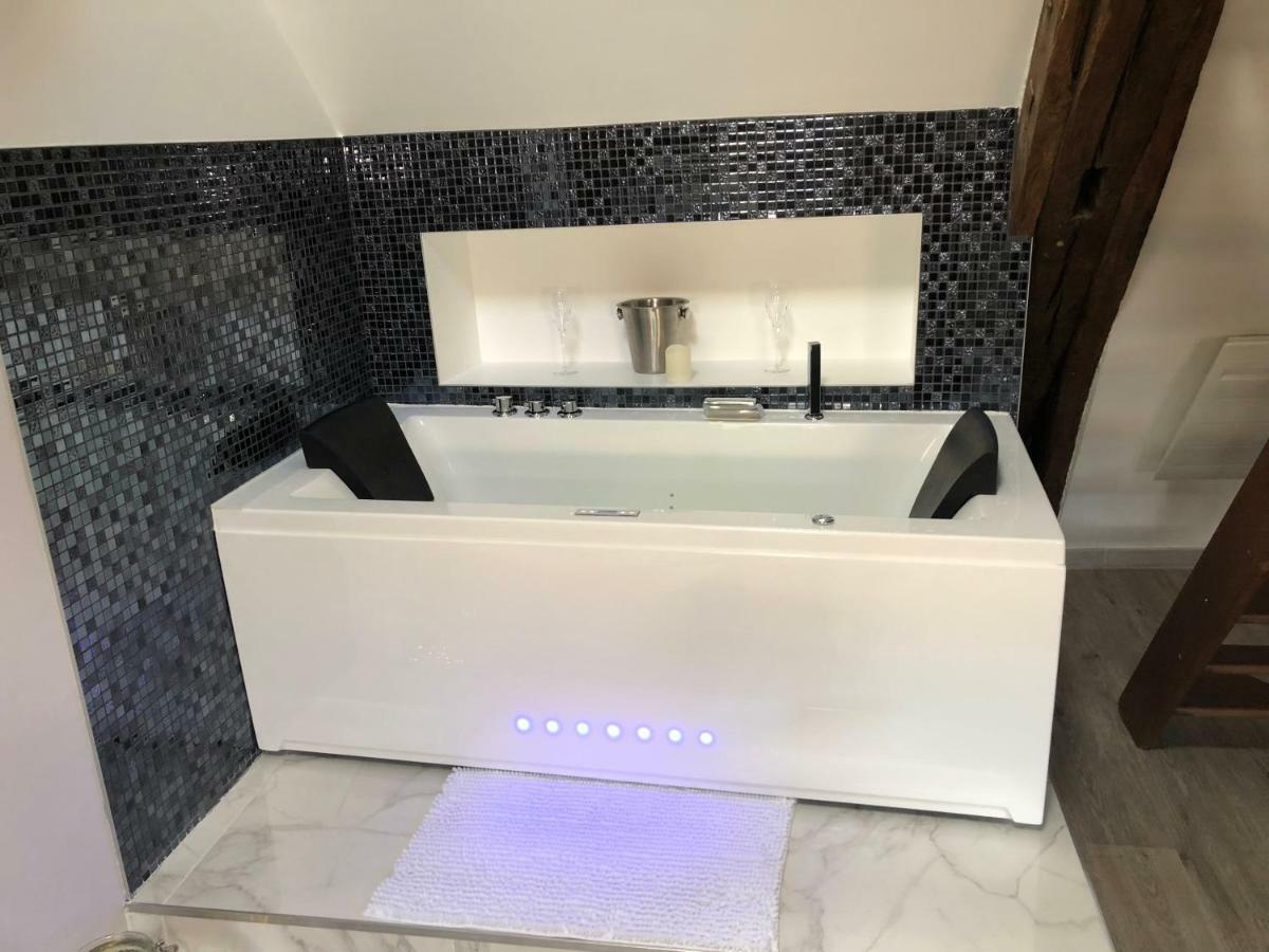 Eden Spa Appartement D'Exception Digione Esterno foto
